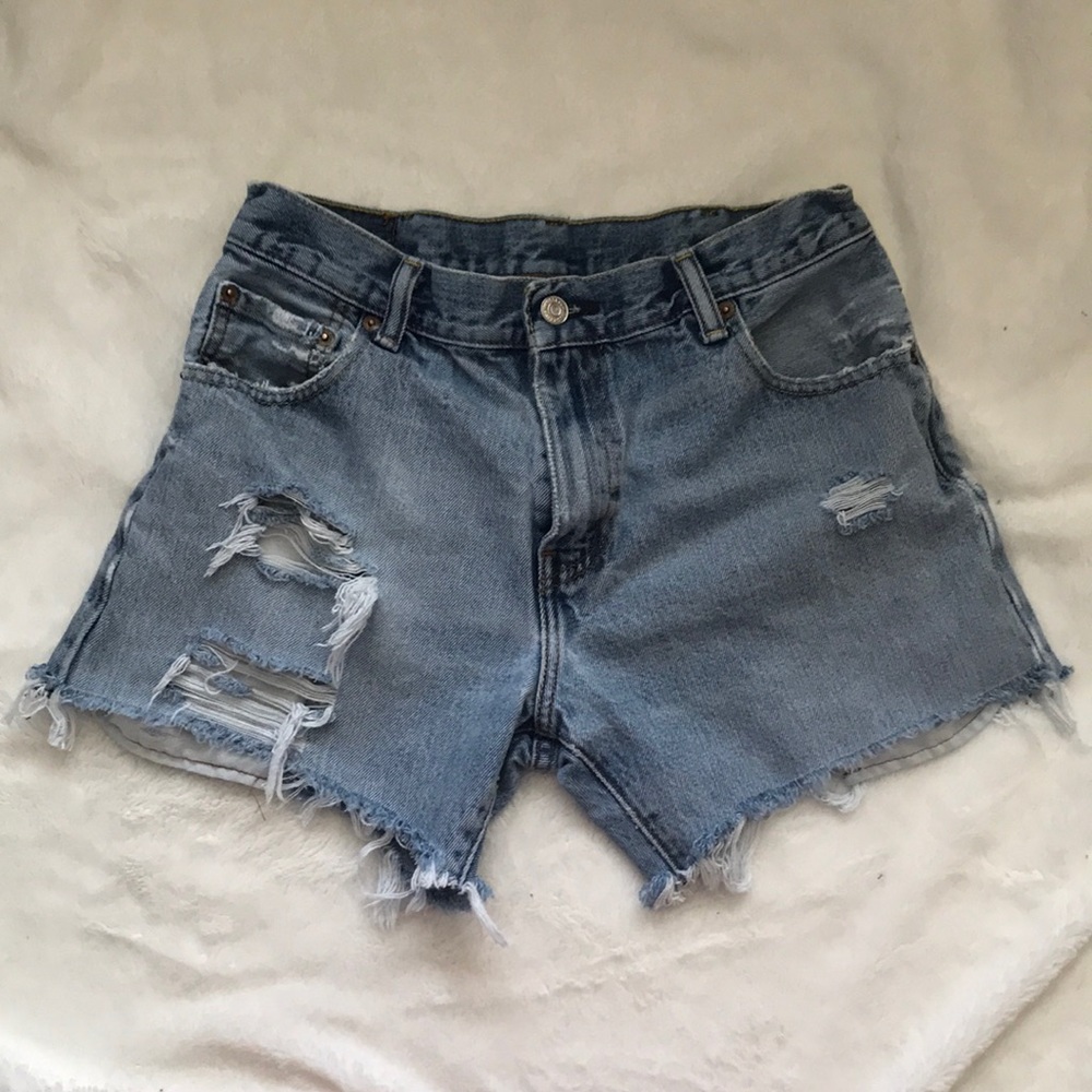 Levi’s 517 High Waisted Distressed Raw Hem Cutoffs